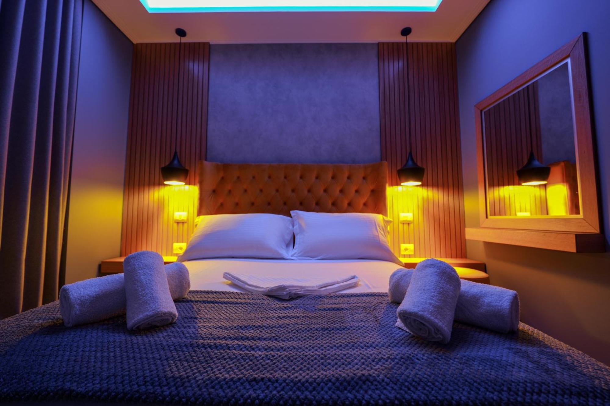 Hotel Piramida كساميل المظهر الخارجي الصورة