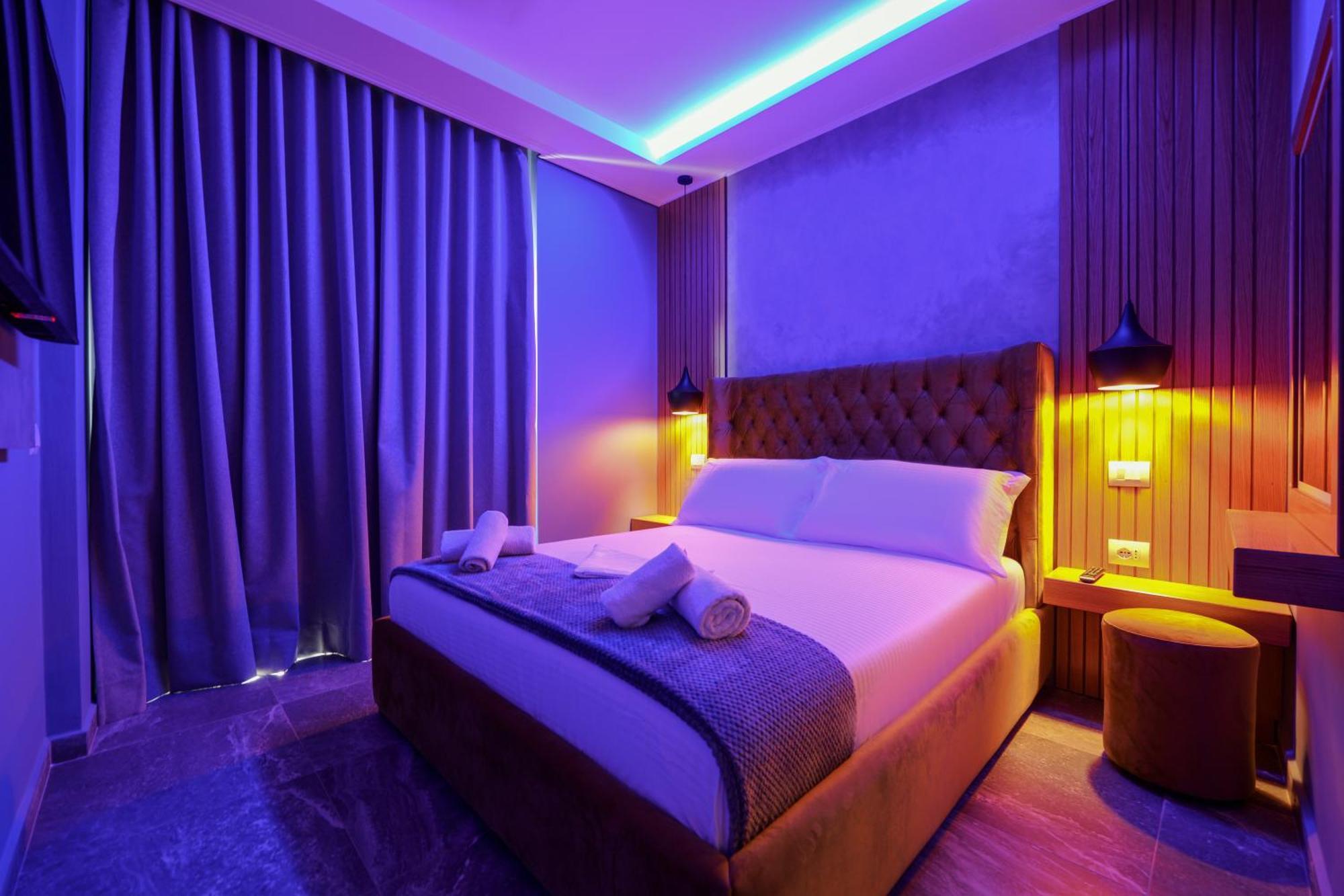 Hotel Piramida كساميل المظهر الخارجي الصورة