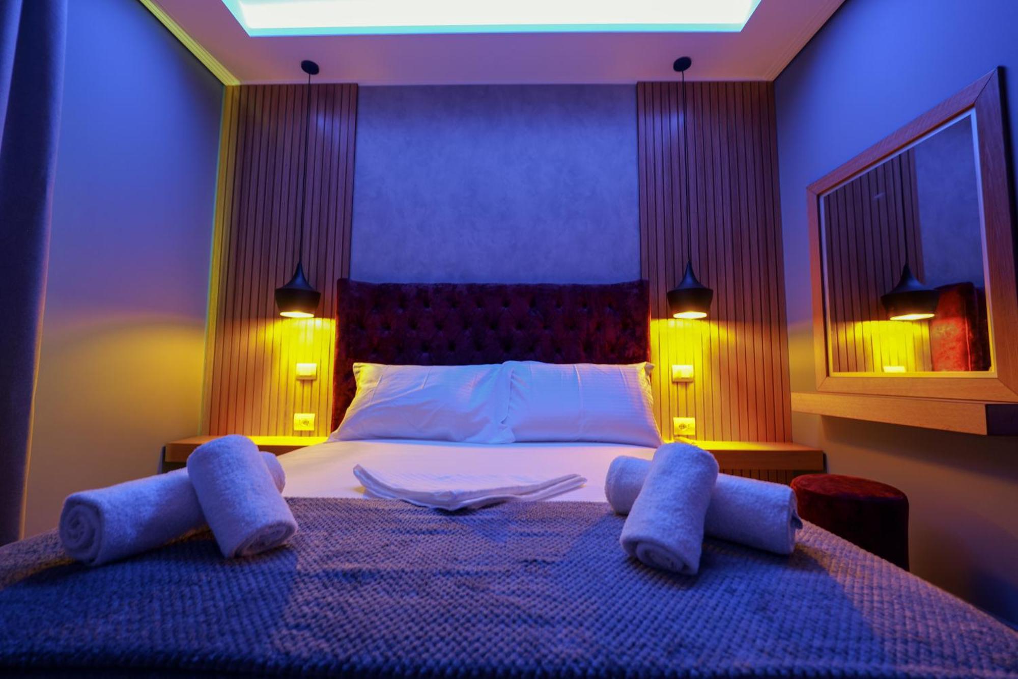 Hotel Piramida كساميل المظهر الخارجي الصورة