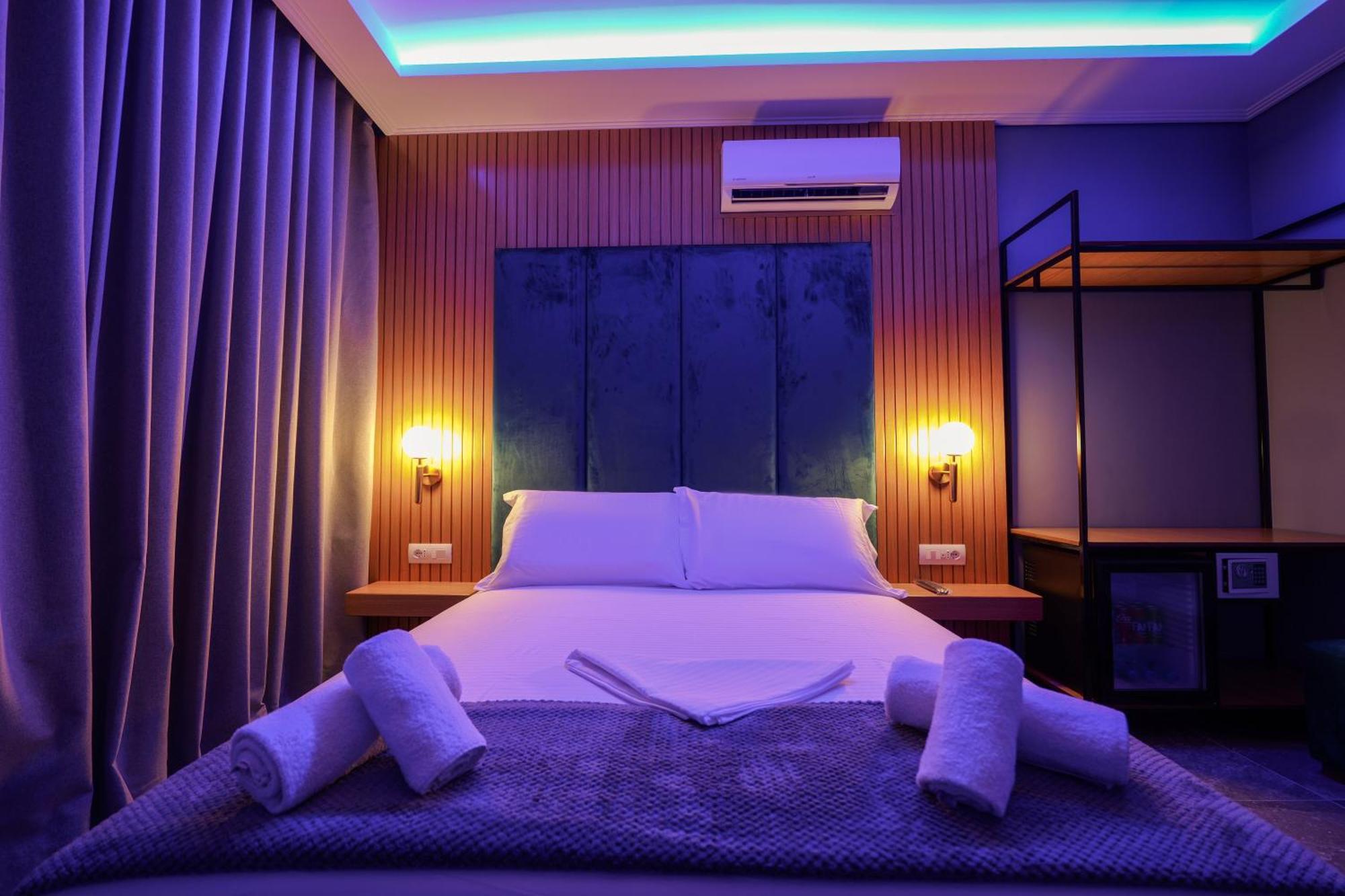 Hotel Piramida كساميل المظهر الخارجي الصورة