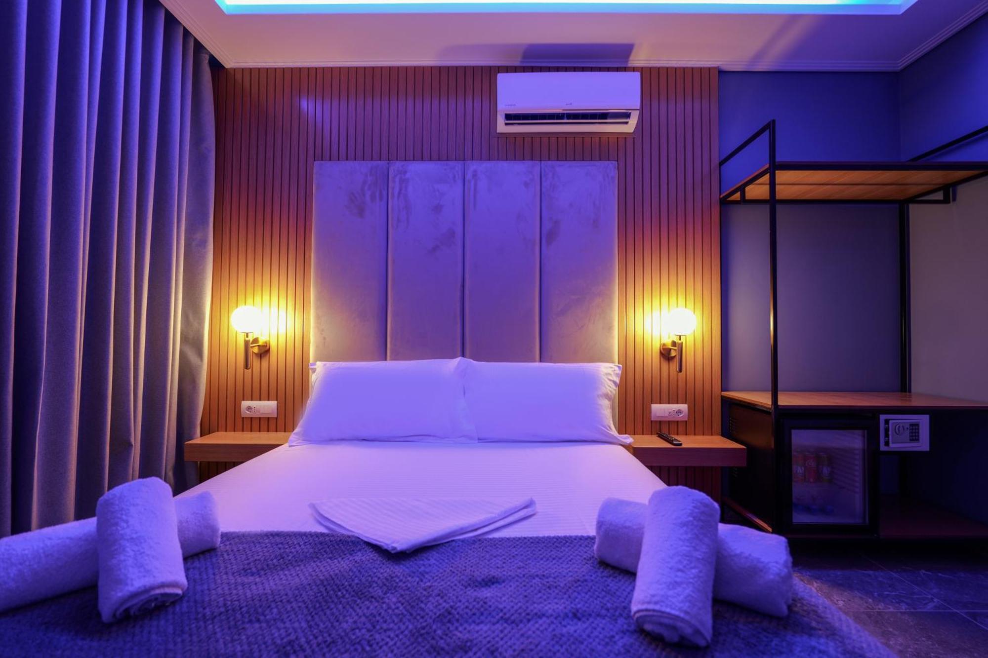 Hotel Piramida كساميل المظهر الخارجي الصورة