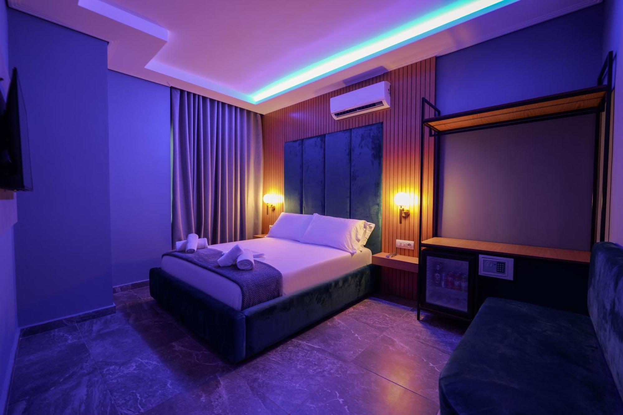 Hotel Piramida كساميل المظهر الخارجي الصورة