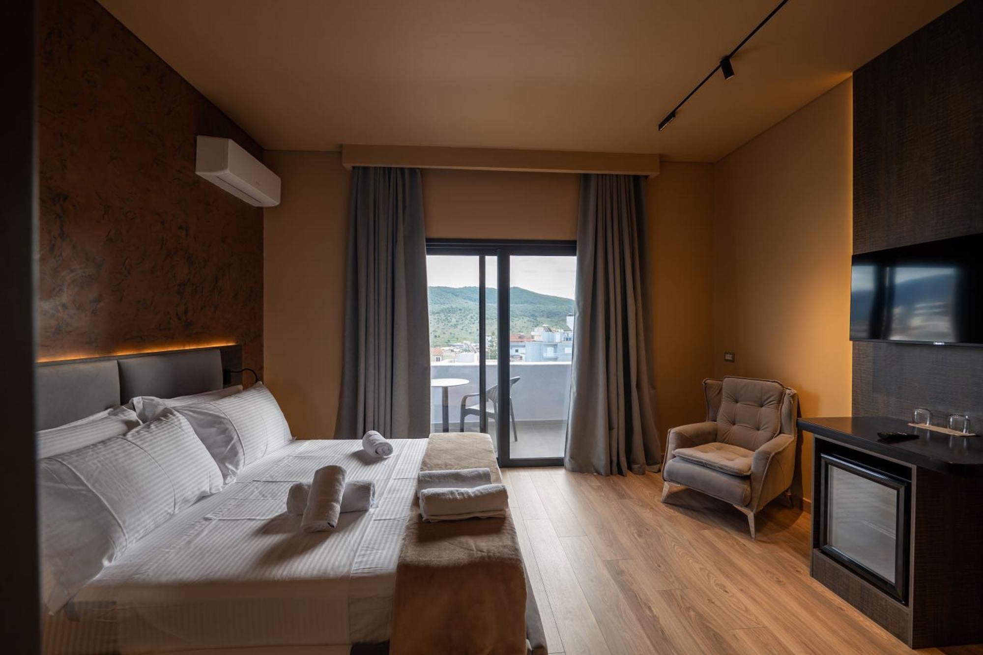 Hotel Piramida كساميل المظهر الخارجي الصورة