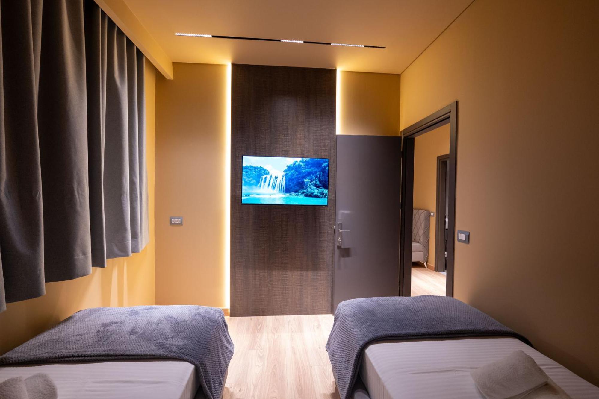 Hotel Piramida كساميل المظهر الخارجي الصورة