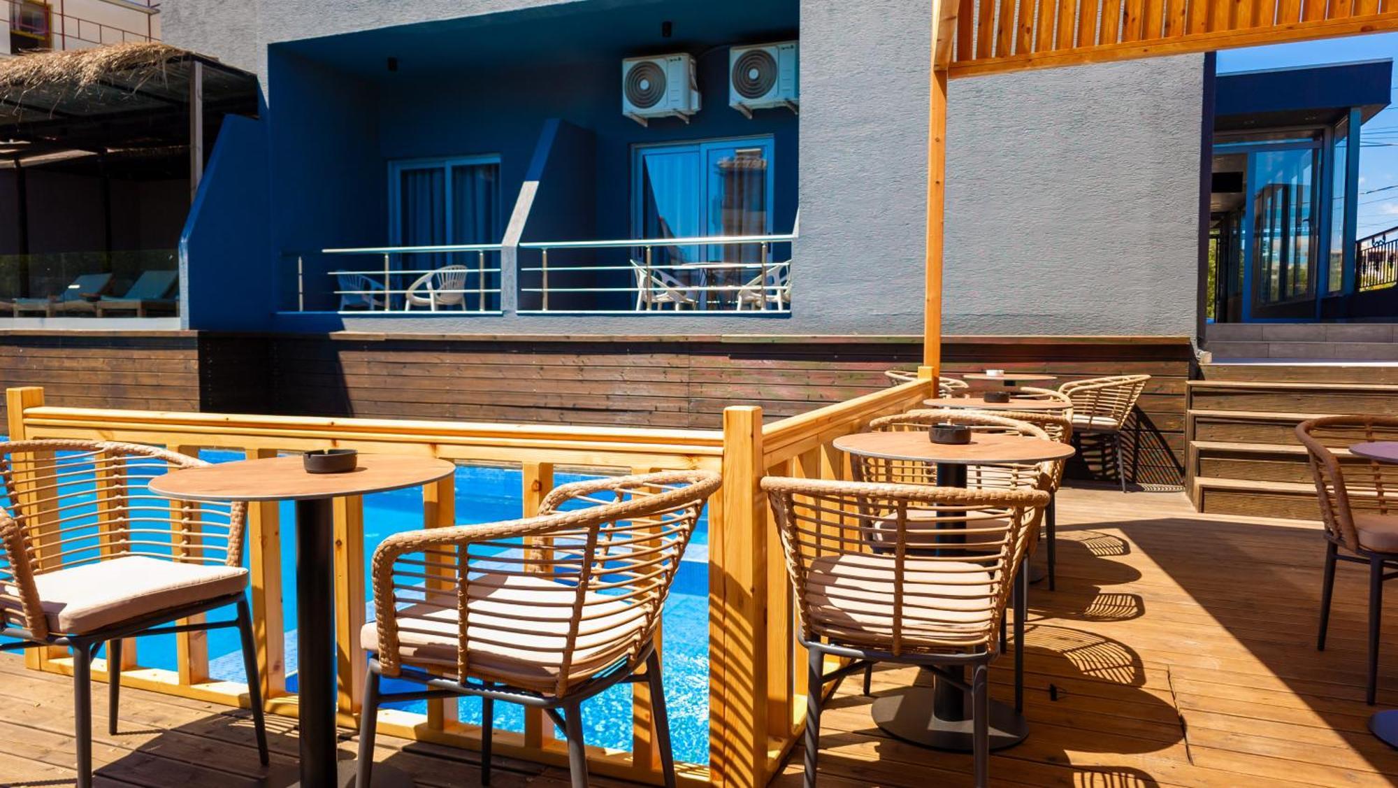 Hotel Piramida كساميل المظهر الخارجي الصورة