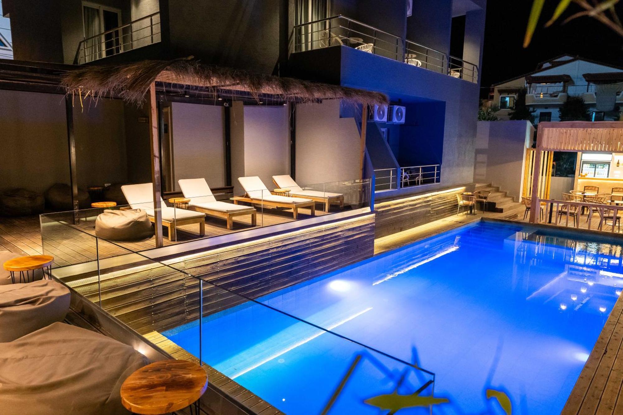 Hotel Piramida كساميل المظهر الخارجي الصورة