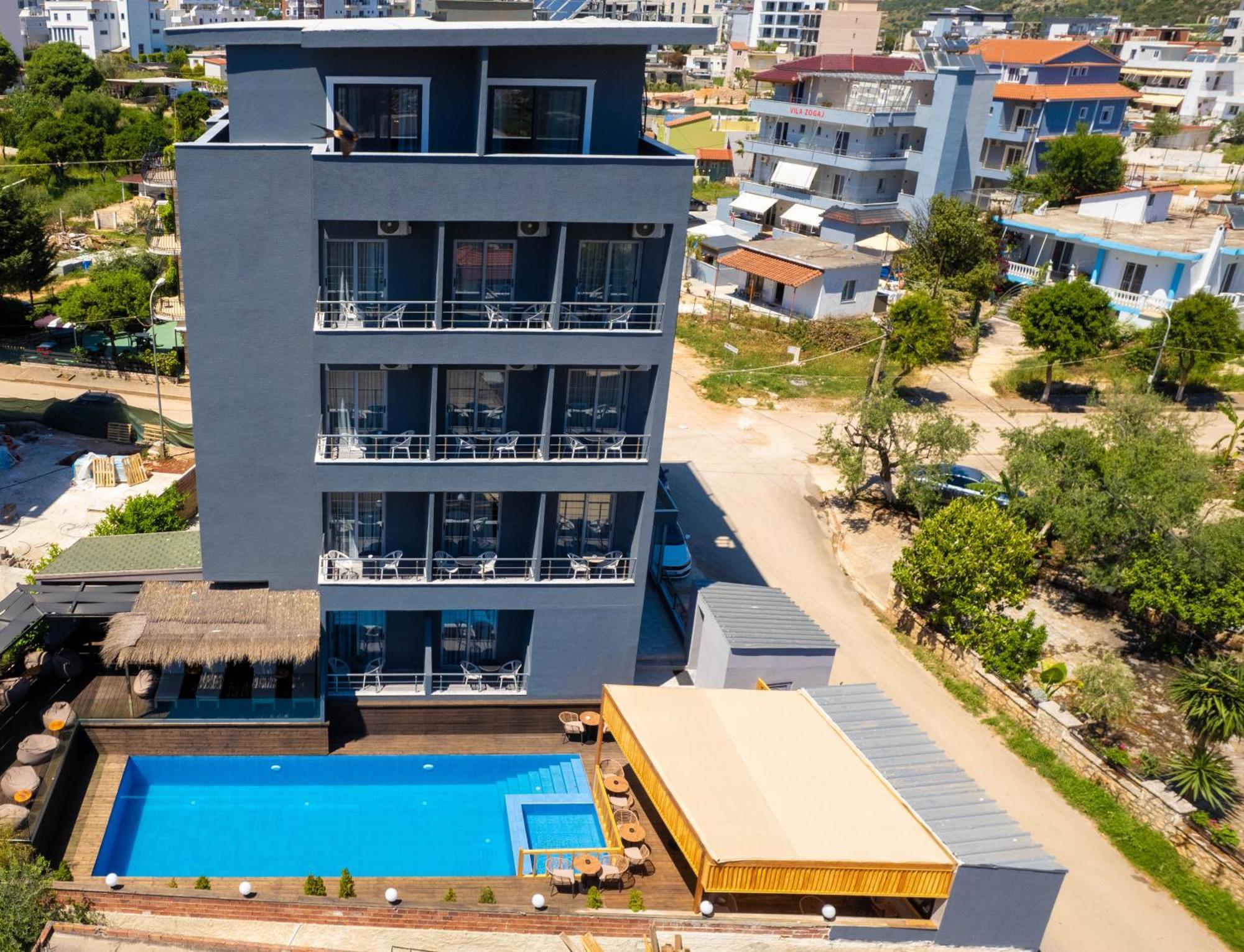 Hotel Piramida كساميل المظهر الخارجي الصورة