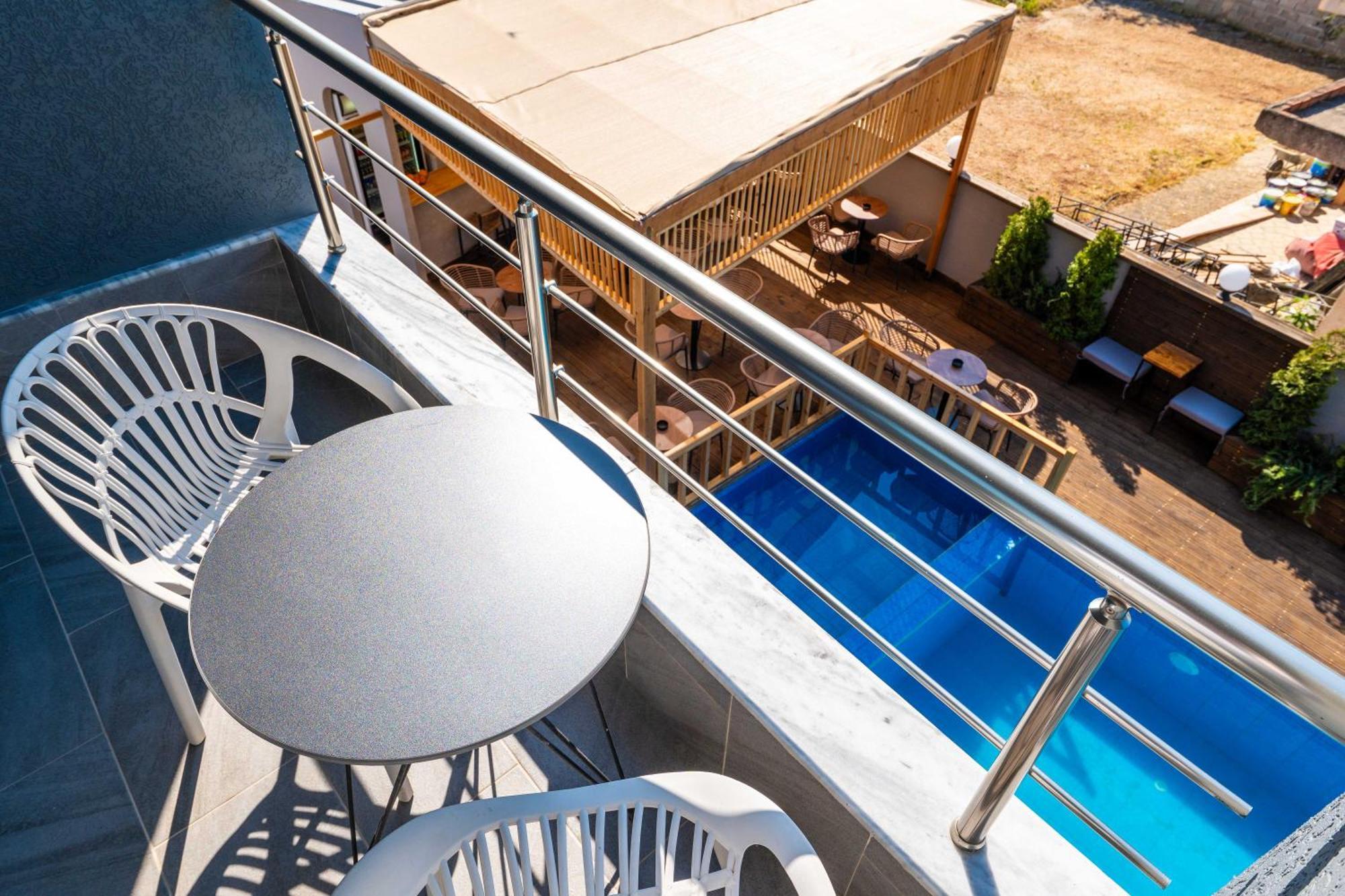Hotel Piramida كساميل المظهر الخارجي الصورة