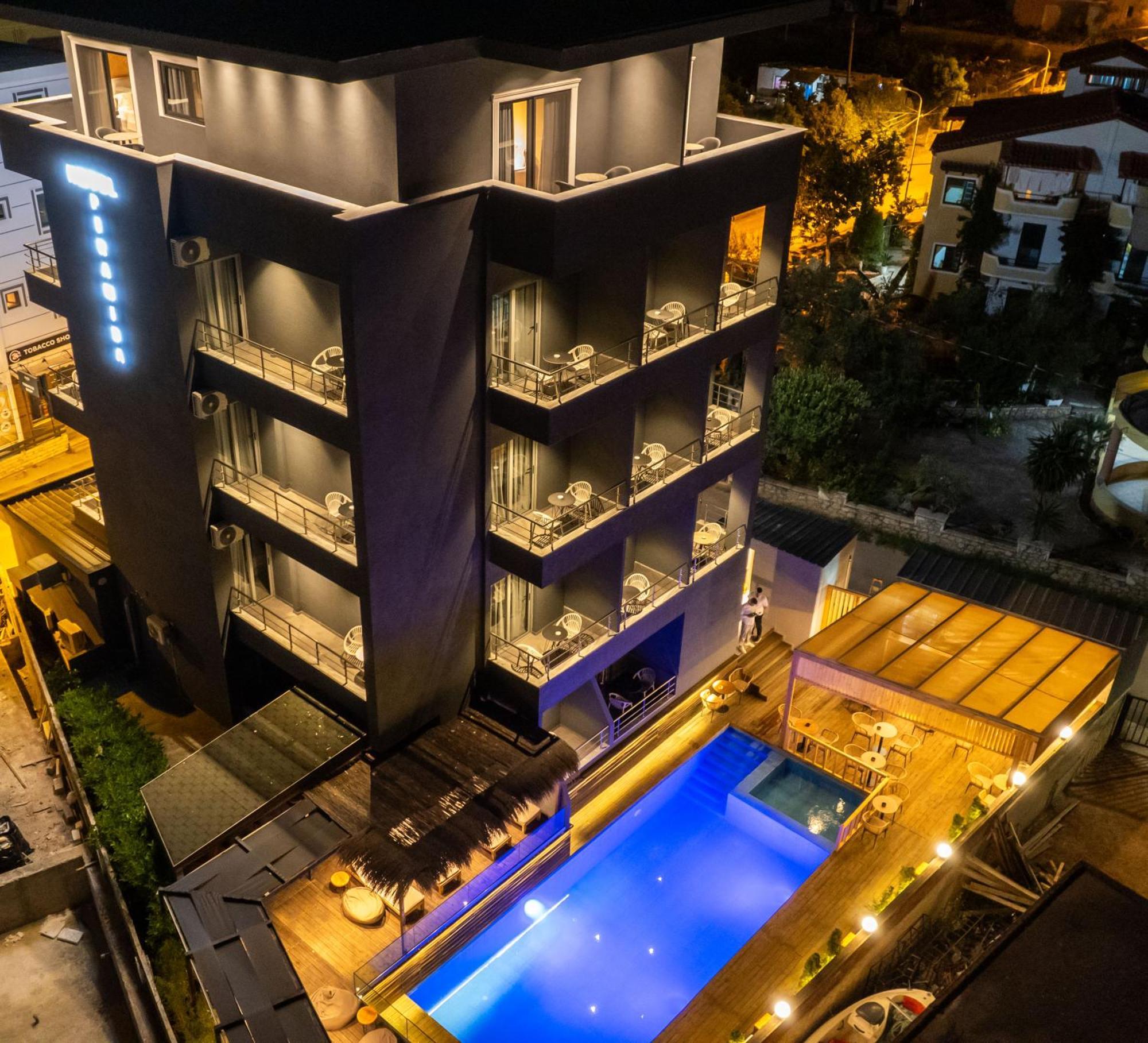 Hotel Piramida كساميل المظهر الخارجي الصورة